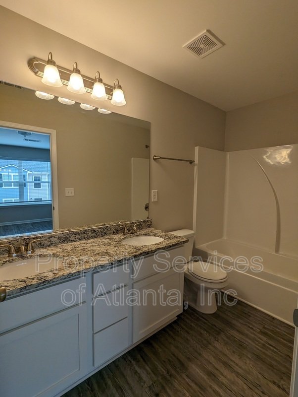 Union City 3BD/2.5BA Townhome ! property image