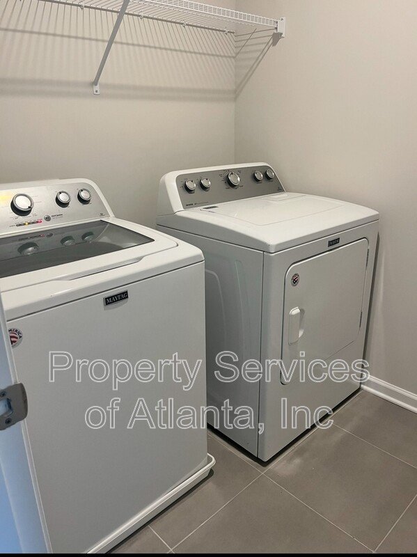 Fairburn 5BD/2.5BA newer home! property image