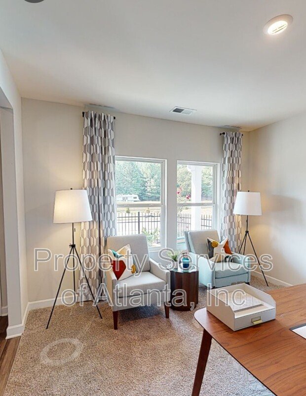 Fairburn 5BD/2.5BA newer home! property image