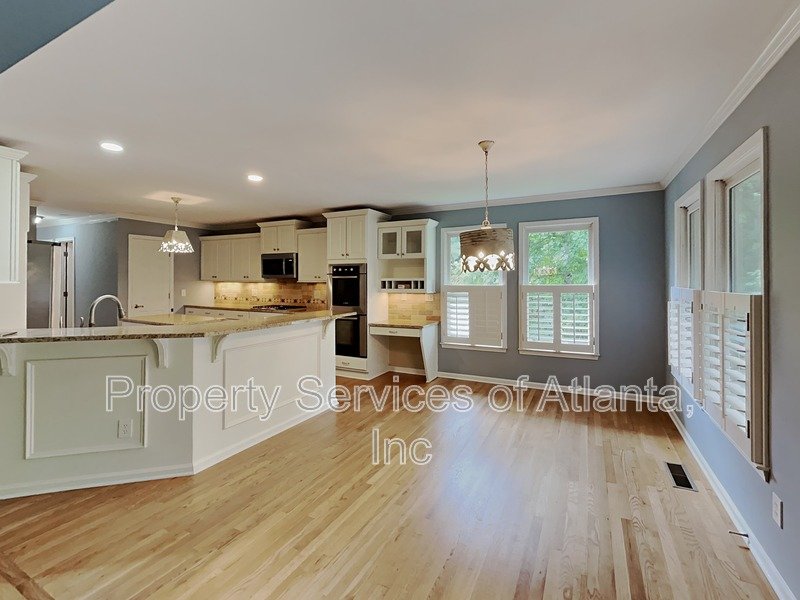 Acworth-Cobb-4BR/3.5BA - Attic for Storage - Finished Basement property image