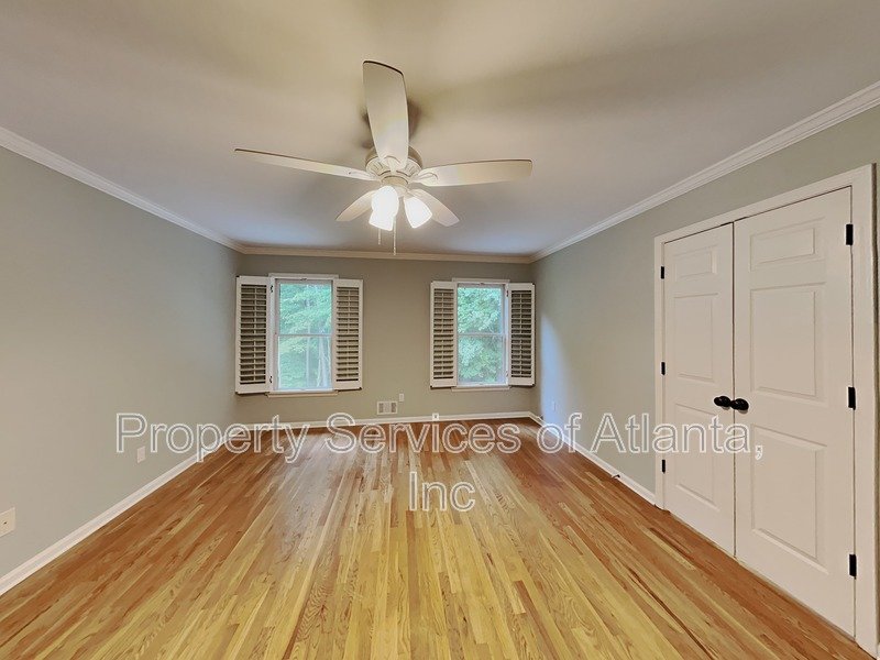 Acworth-Cobb-4BR/3.5BA - Attic for Storage - Finished Basement property image