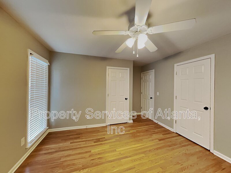 Acworth-Cobb-4BR/3.5BA - Attic for Storage - Finished Basement property image