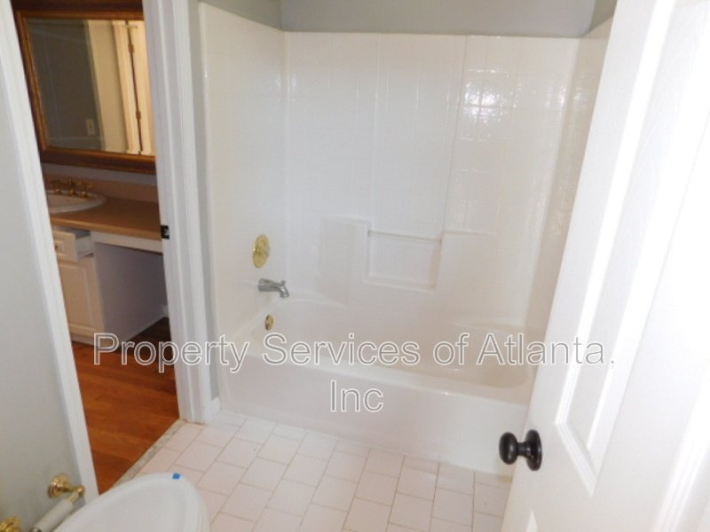 Acworth-Cobb-4BR/3.5BA - Attic for Storage - Finished Basement property image