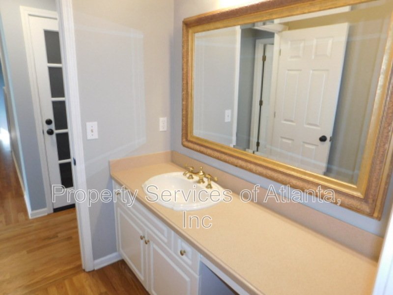 Acworth-Cobb-4BR/3.5BA - Attic for Storage - Finished Basement property image