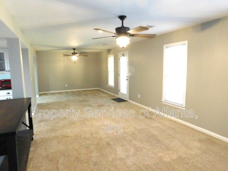 Acworth-Cobb-4BR/3.5BA - Attic for Storage - Finished Basement property image