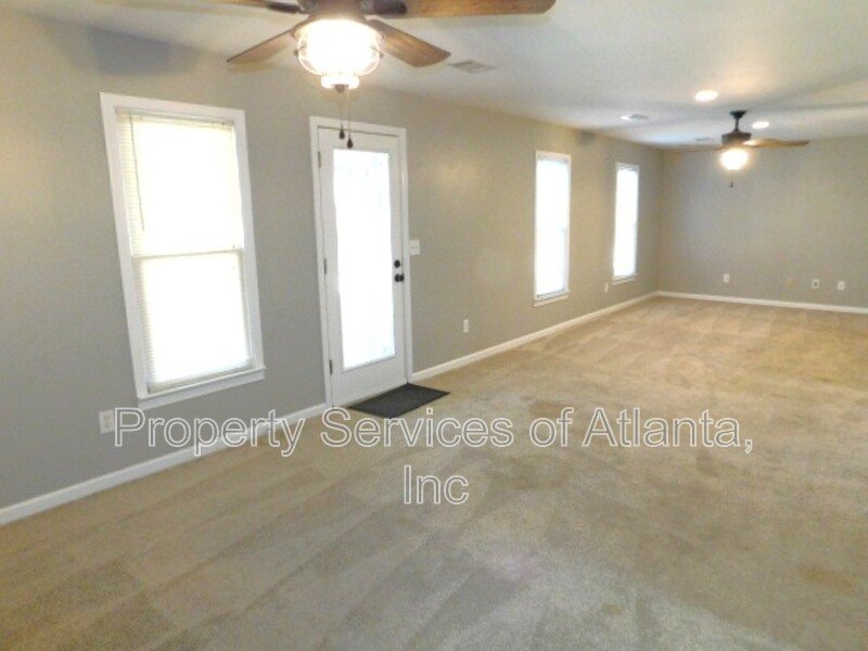 Acworth-Cobb-4BR/3.5BA - Attic for Storage - Finished Basement property image