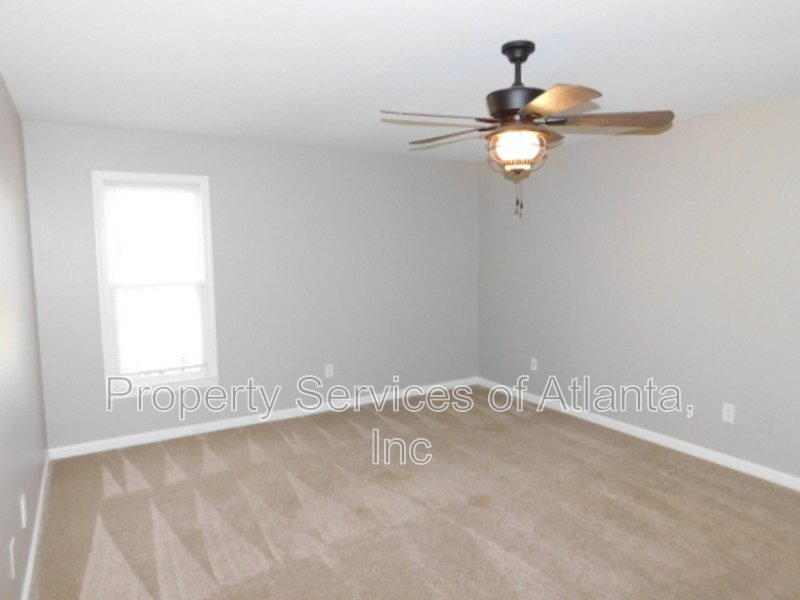 Acworth-Cobb-4BR/3.5BA - Attic for Storage - Finished Basement property image