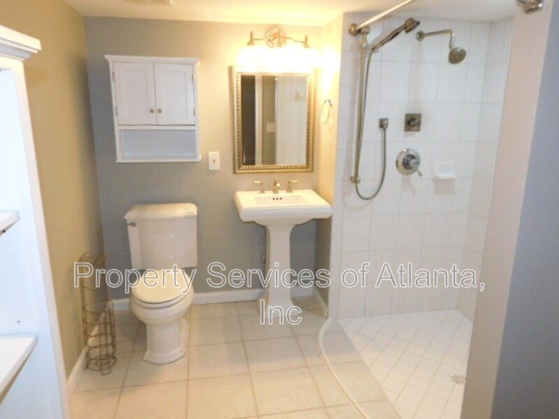 Acworth-Cobb-4BR/3.5BA - Attic for Storage - Finished Basement property image