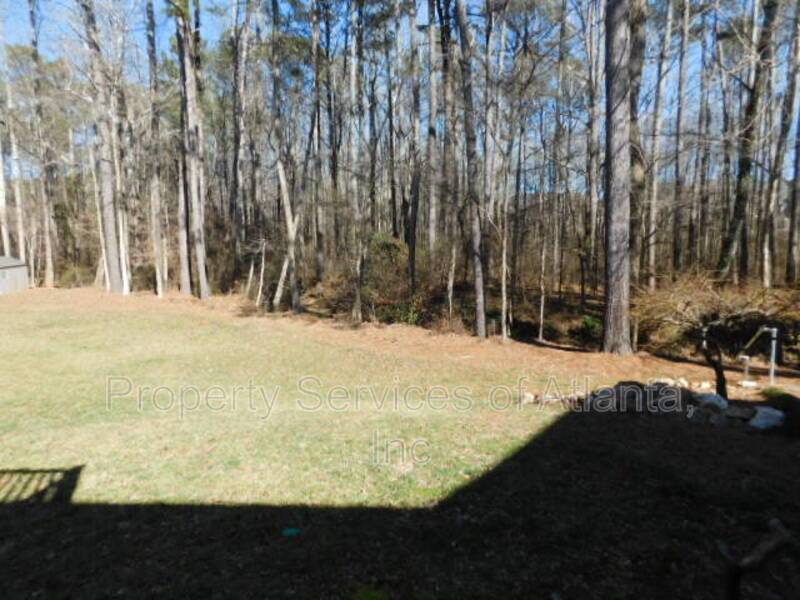 Acworth-Cobb-4BR/3.5BA - Attic for Storage - Finished Basement property image