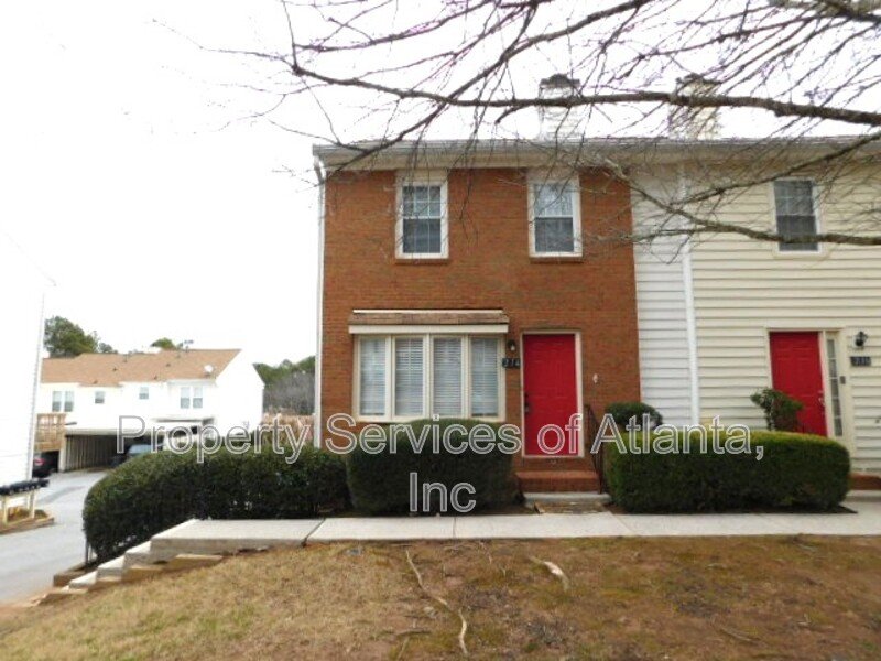 Roswell - 3BR/3.5BA End Unit Townhouse property image