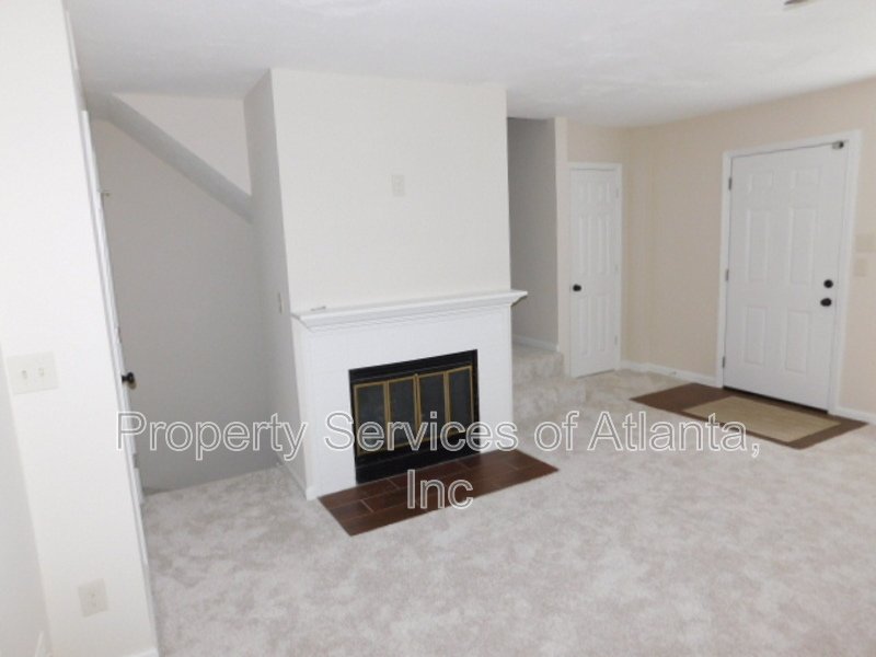 Roswell - 3BR/3.5BA End Unit Townhouse property image