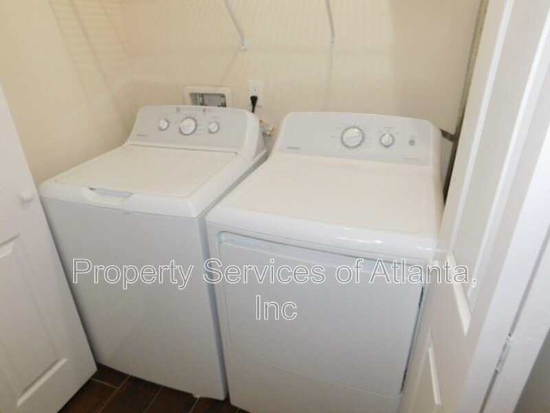 Roswell - 3BR/3.5BA End Unit Townhouse property image