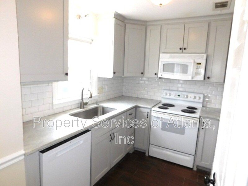 Roswell - 3BR/3.5BA End Unit Townhouse property image