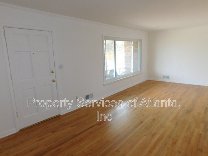 Decatur - Remodeled 3BR/2BA - Garage property image