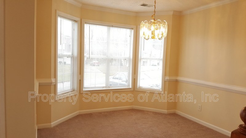 4BD/2.5 BA Stockbridge Fenced yard Move In Now!!! property image