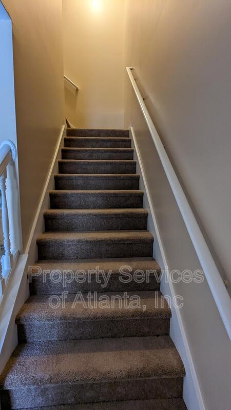 Spacious 4BD/3BA townhome in Morrow Move In Now property image
