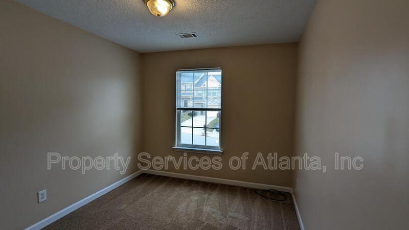 Spacious 4BD/3BA townhome in Morrow Move In Now property image