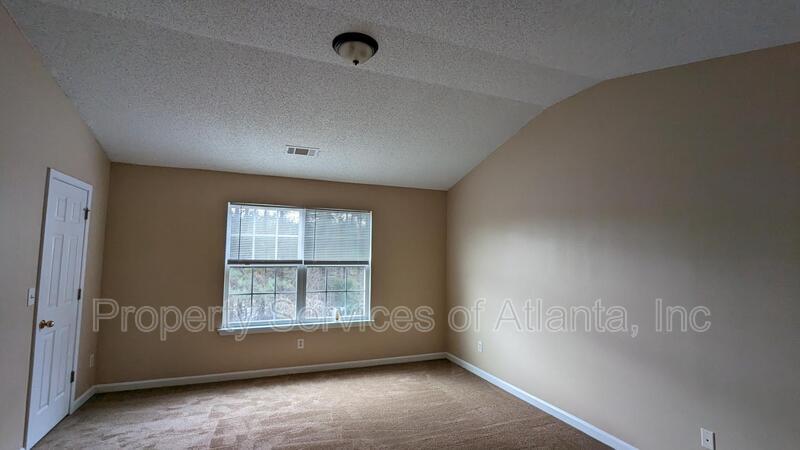 Spacious 4BD/3BA townhome in Morrow Move In Now property image