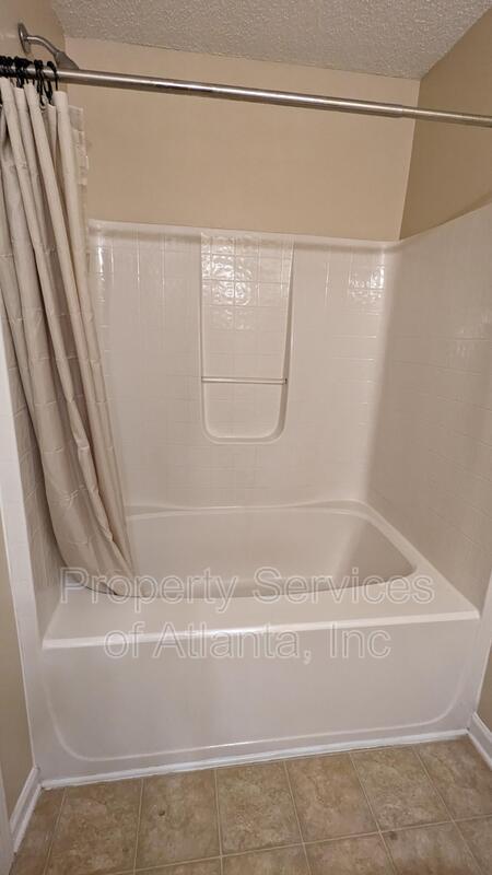 Spacious 4BD/3BA townhome in Morrow Move In Now property image