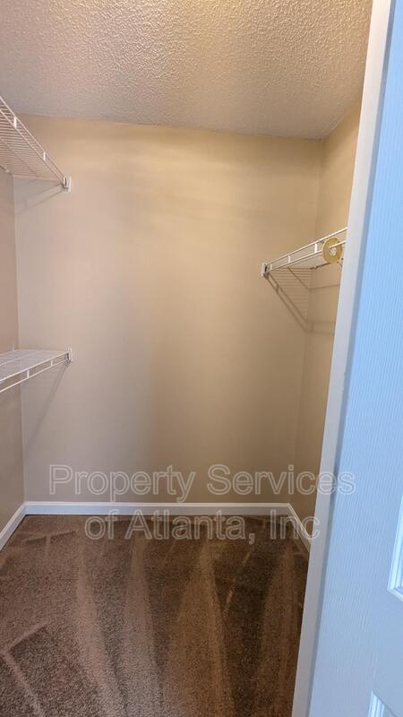Spacious 4BD/3BA townhome in Morrow Move In Now property image