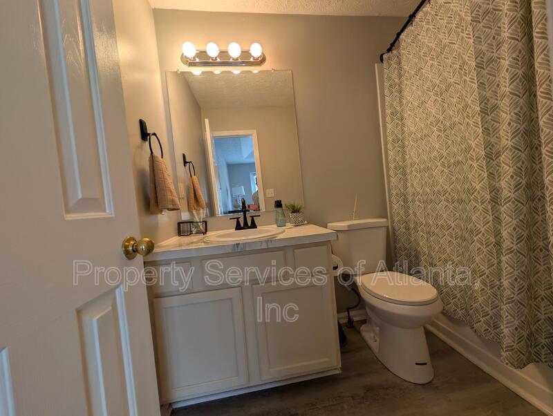 End townhome 2BD/2.5 Bath property image