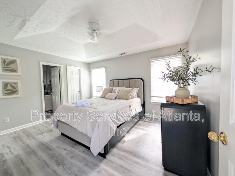 End townhome 2BD/2.5 Bath property image