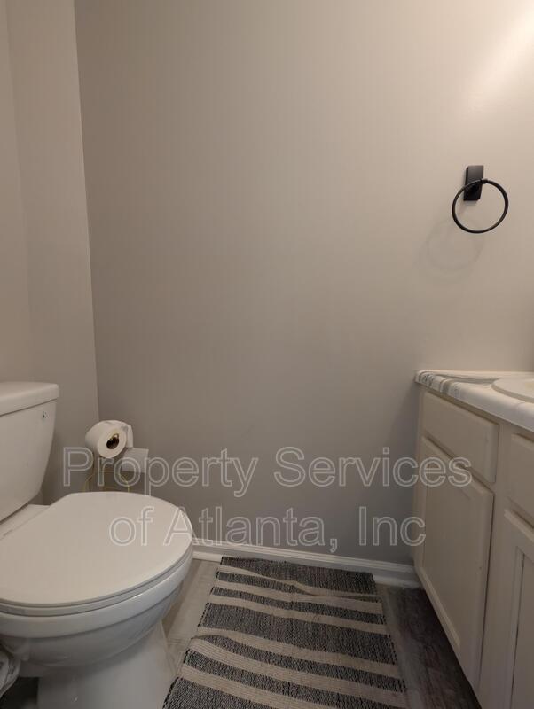 End townhome 2BD/2.5 Bath property image