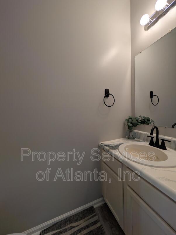 End townhome 2BD/2.5 Bath property image