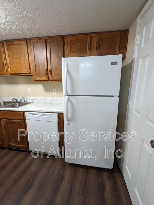 3BD/2.5 Townhome Move in now property image
