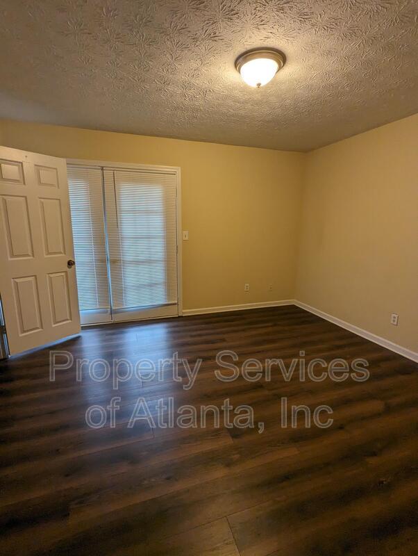 3BD/2.5 Townhome Move in now property image