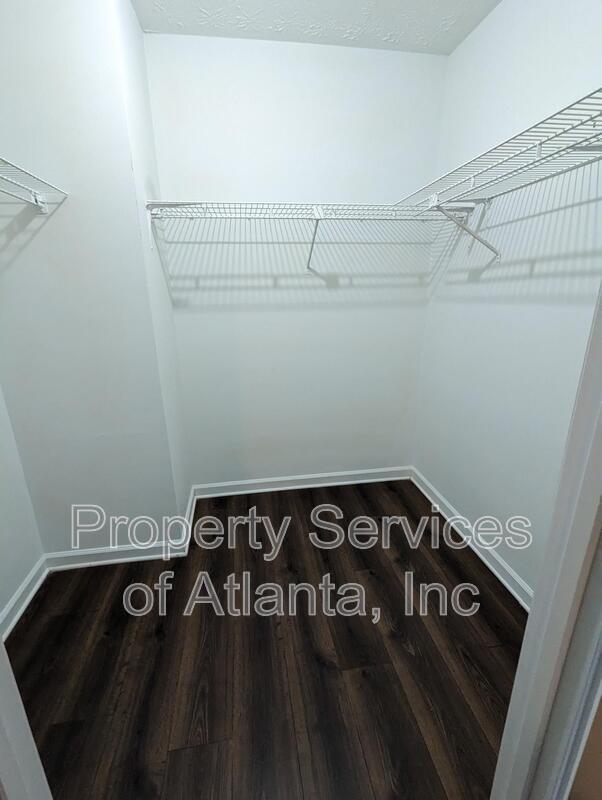 3BD/2.5 Townhome Move in now property image