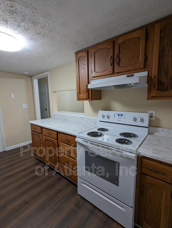 3BD/2.5 Townhome Move in now property image