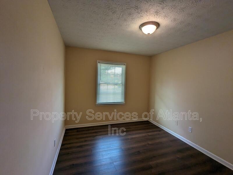 3BD/2.5 Townhome Move in now property image