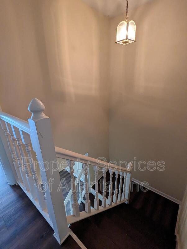 3BD/2.5 Townhome Move in now property image