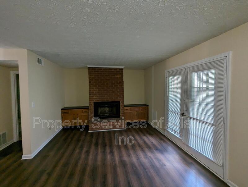 3BD/2.5 Townhome Move in now property image