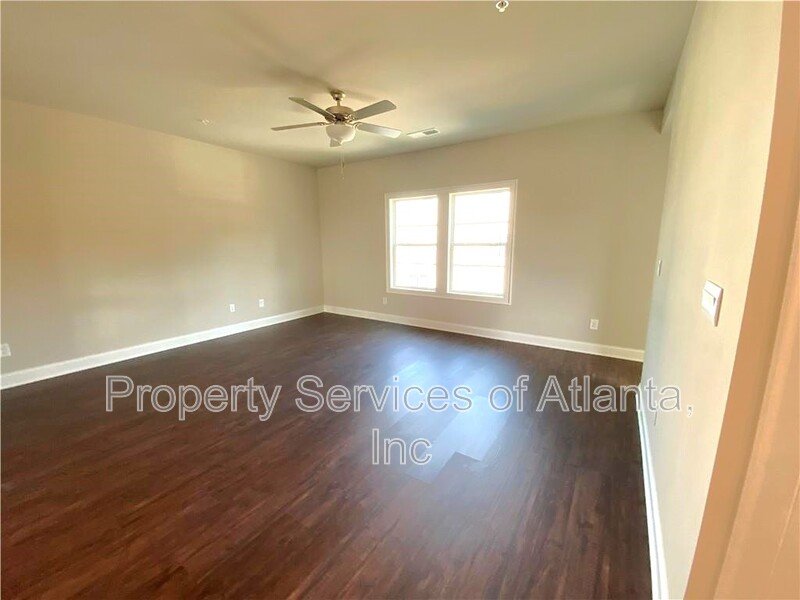 Woodstock - 4BR/3.5BA -TOWNHOUSE-GREAT SCHOOLS-INCLUDES LANDSCAPING. property image