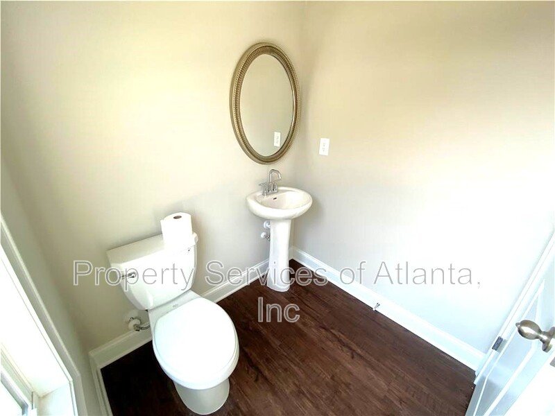 Woodstock - 4BR/3.5BA -TOWNHOUSE-GREAT SCHOOLS-INCLUDES LANDSCAPING. property image