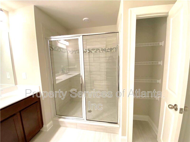 Woodstock - 4BR/3.5BA -TOWNHOUSE-GREAT SCHOOLS-INCLUDES LANDSCAPING. property image