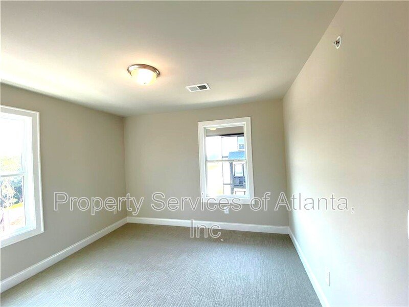 Woodstock - 4BR/3.5BA -TOWNHOUSE-GREAT SCHOOLS-INCLUDES LANDSCAPING. property image