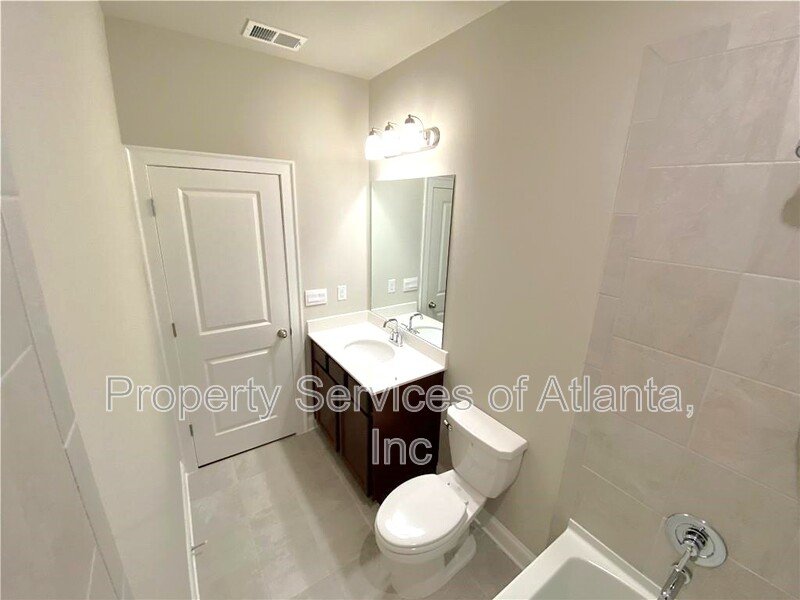 Woodstock - 4BR/3.5BA -TOWNHOUSE-GREAT SCHOOLS-INCLUDES LANDSCAPING. property image