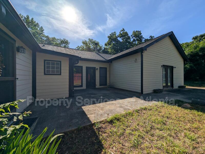 Hampton 3BD/2BA Ranch Home property image