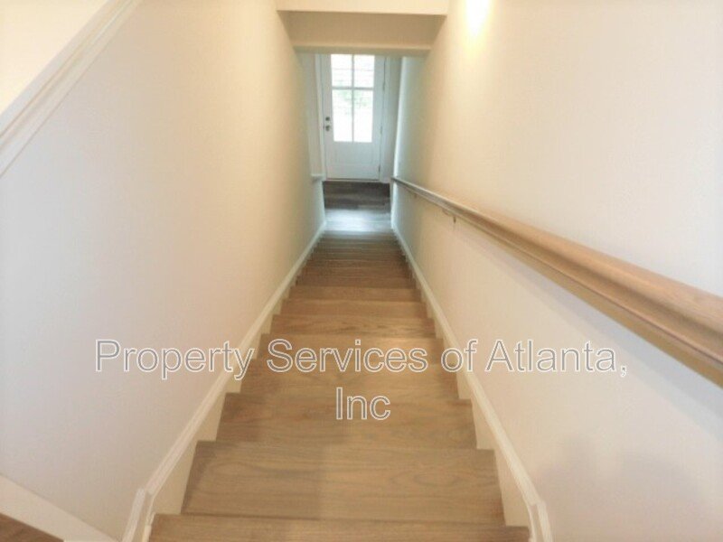 Chastain Park - 3-Story Newer Townhouse - Great Location!! property image