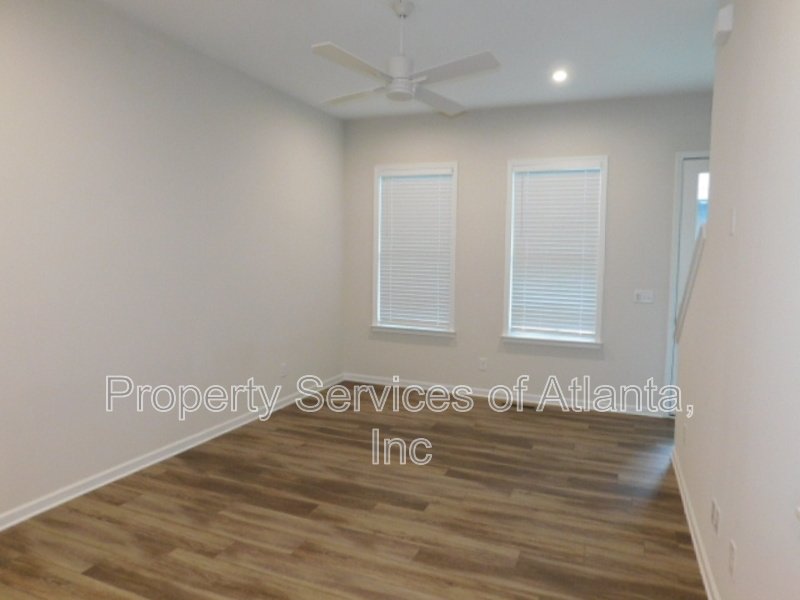 Chastain Park - 3-Story Newer Townhouse - Great Location!! property image