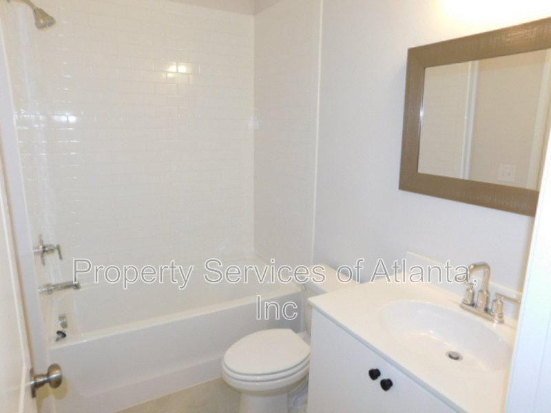 Chastain Park - 3-Story Newer Townhouse - Great Location!! property image
