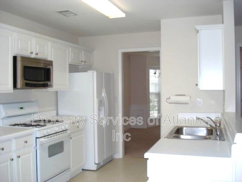 Alpharetta - 3BR/2.5BA TH - Includes Landscaping & Trash property image