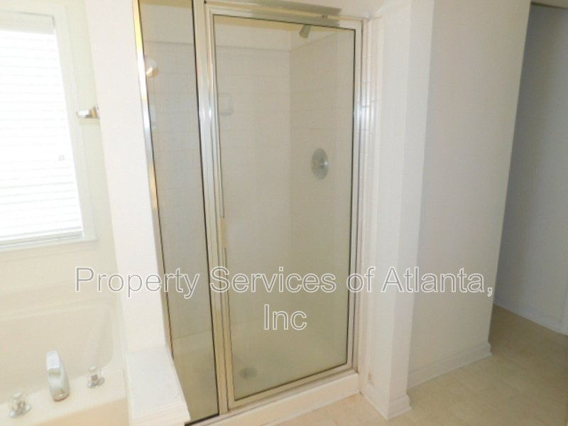 Alpharetta - 3BR/2.5BA TH - Includes Landscaping & Trash property image