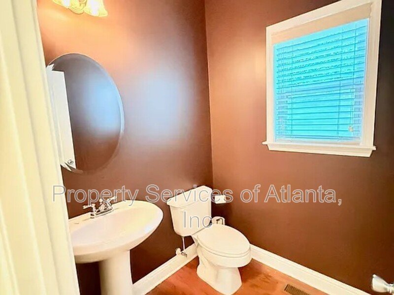 Atlanta - 3BR/3.5BA Townhouse - Amenities - SEE MOVE-IN SPECIAL property image