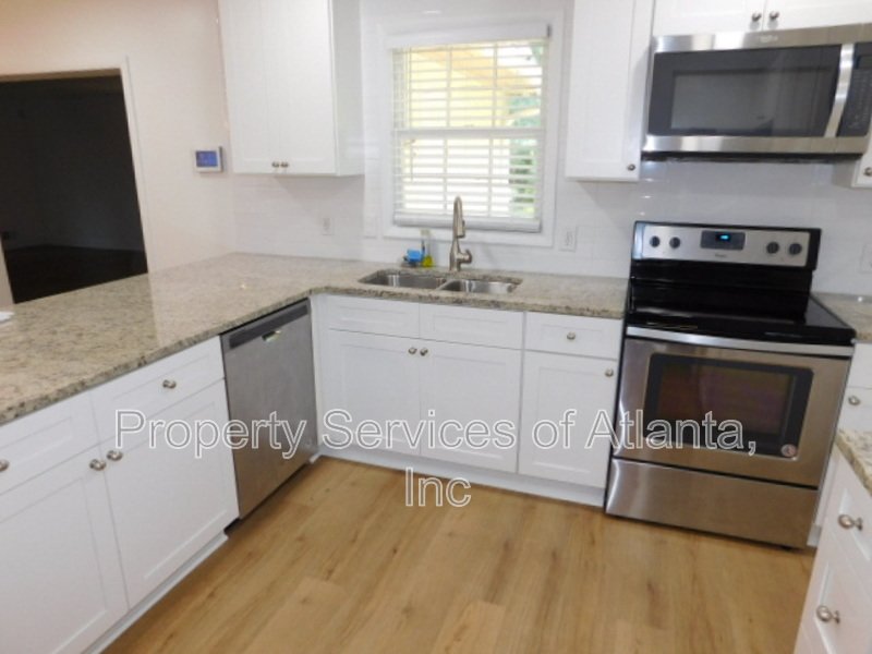 Atlanta - Renovated 4BR/2BA Ranch - See Move-in Special property image