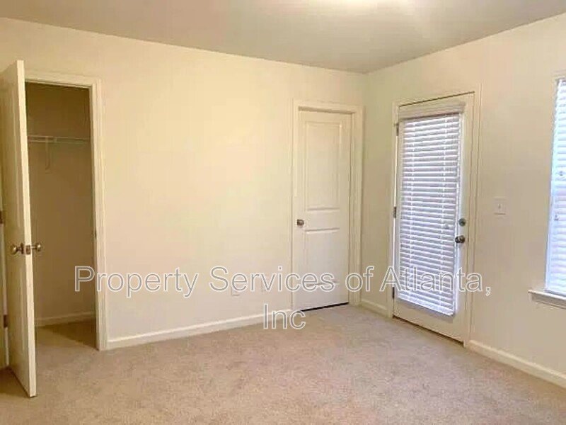 Gated - 4/3.5  Townhouse- Trash & Landscaping Included property image