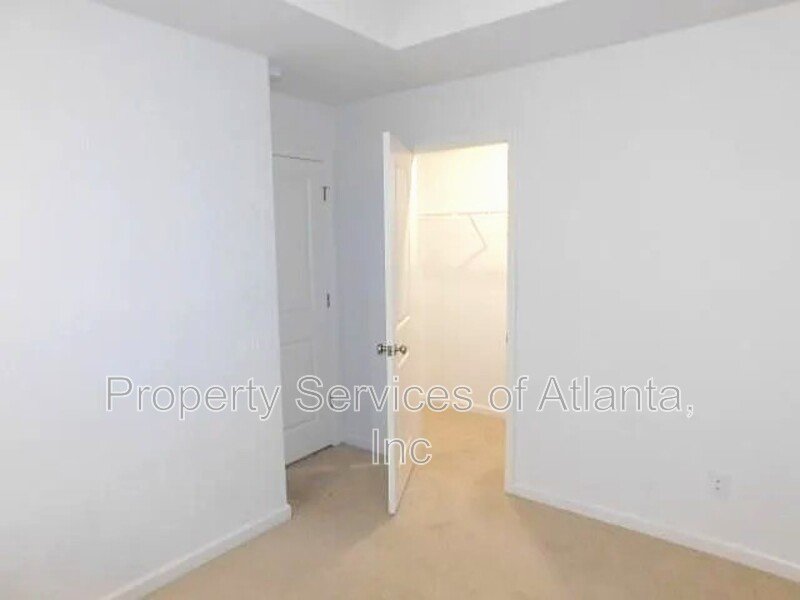 Gated - 4/3.5  Townhouse- Trash & Landscaping Included property image